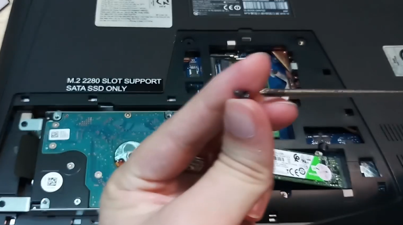 Dịch vụ thay SSD cài win miễn phí tận nơi Dịch vụ thay SSD cài win miễn phí tận nơi